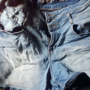 Revolution and Revolt size 18w shorts